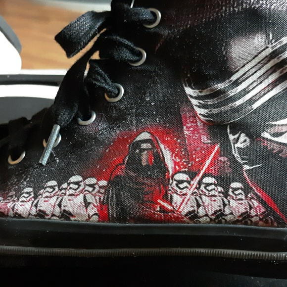 Star Wars Sketchers size 10 - Picture 3 of 8